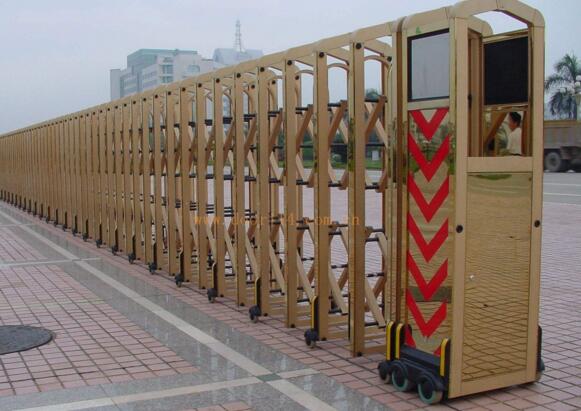 競(jìng)秀公園選擇保定出安智能為電動(dòng)伸縮門供貨商
