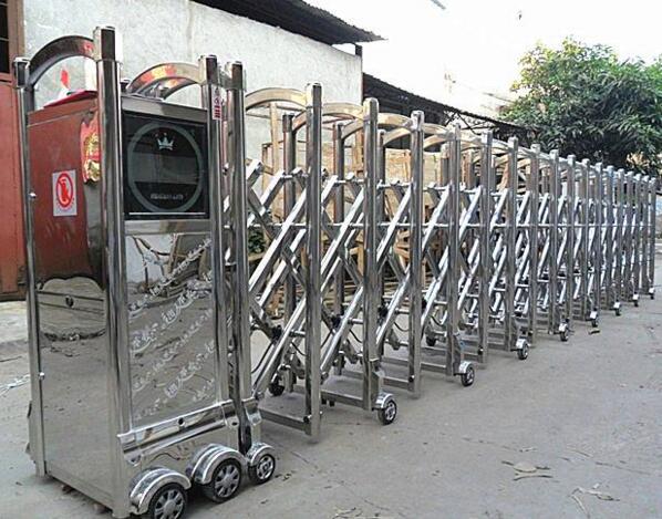揚(yáng)州電動(dòng)伸縮門公司鑄造臻品面面俱到構(gòu)成了一道靚麗的風(fēng)景線