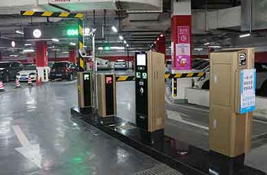 成都銀泰城停車場(chǎng)系統(tǒng)案例