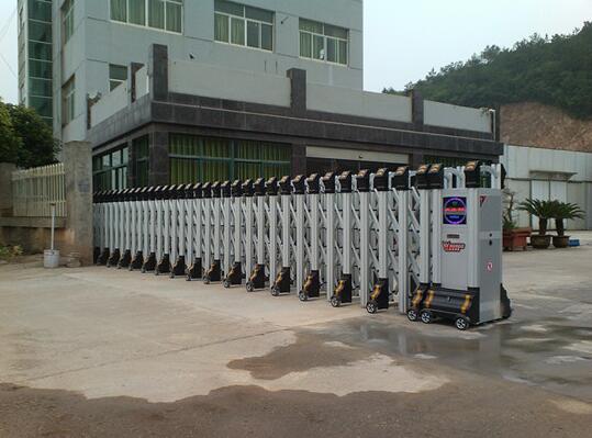 湖州出安智能電動(dòng)伸縮門進(jìn)駐長能電池集團(tuán)大門口