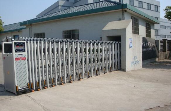 湖州富升碳業(yè)有限公司與湖州出安智能電動(dòng)伸縮門達(dá)成合作協(xié)議