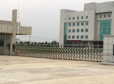 國貿仁皇選用湖州出安智能電動伸縮門
