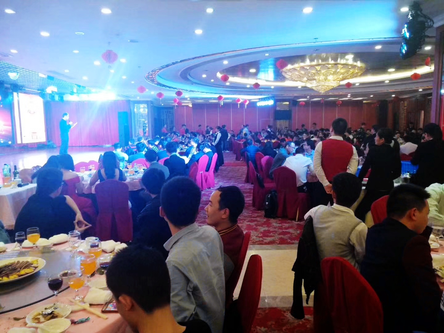 同心同力同行，共享共榮共贏——富士智能2018迎新春聯(lián)歡晚會精彩紛呈！