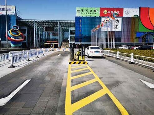 科拓?zé)o人收費(fèi)停車場(chǎng)系統(tǒng)在湖州織里中國童裝城停車場(chǎng)項(xiàng)目正式啟動(dòng)運(yùn)營
