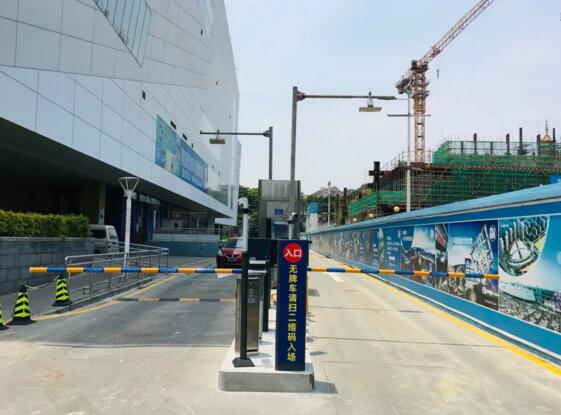 科拓速泊停車