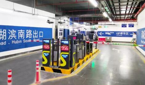 廈門萬象城智慧形象再升級(jí)！科拓?zé)o人方案打造鷺島停車至奢體驗(yàn)