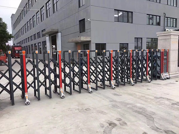 綿陽人力資源有限公司電動伸縮門案例