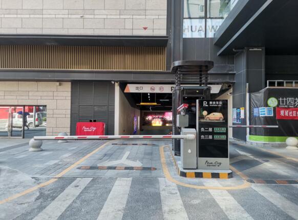 道爾視頻車位引導系統(tǒng)進駐深圳百佳華廣場