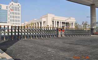 上海中國武警部隊(duì)伸縮門工程案例
