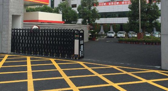衡水出安智能電動伸縮門點(diǎn)綴衡水新光新材料科技有限公司
