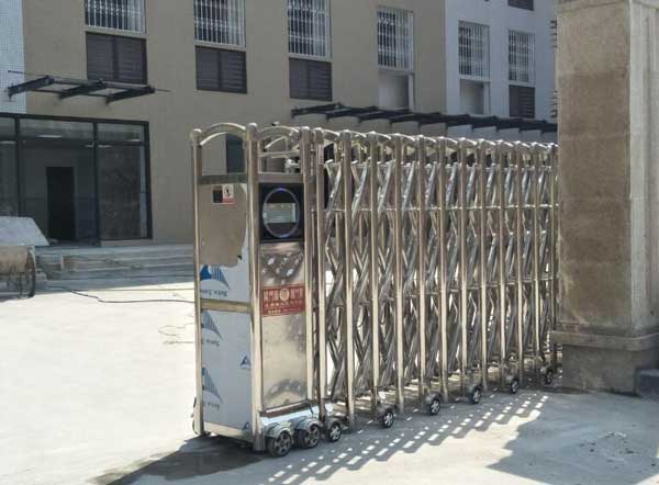 四川省思創(chuàng)匯智科技有限公司電動伸縮門案例 - 中出網(wǎng)-智能出入口門戶