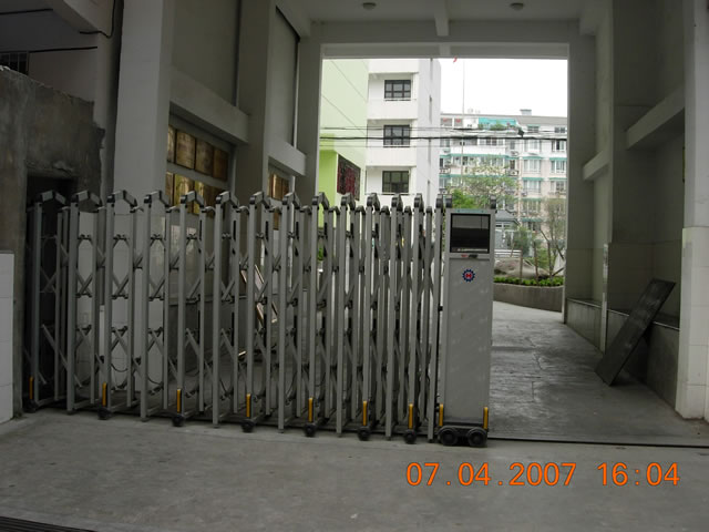 熱烈祝賀麗水出安智能電動伸縮門進駐麗水市中山小學