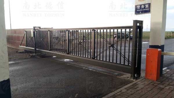 喜迎通化出安智能懸浮平移門進駐集安市合泰機電貿(mào)易有限公司
