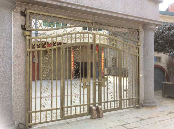 安康中梁御墅花園別墅大門案例 - 中出網(wǎng)-智能出入口門戶