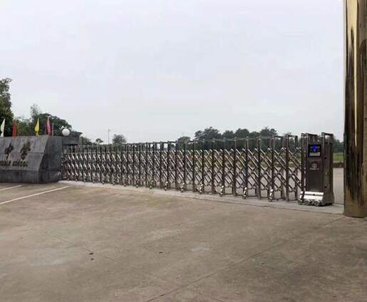 慶賀鷹潭出安智能伸縮門進駐鷹潭市實驗中學(xué)