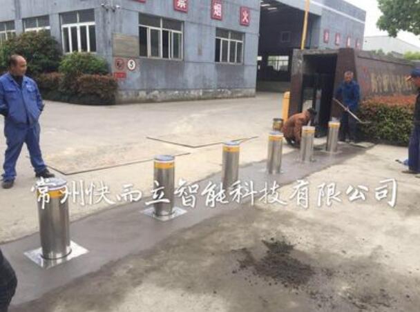 嘉興化工廠升降柱案例 - 中出網(wǎng)-智能出入口門戶