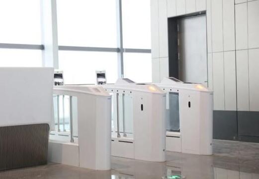固力保完美助力青島膠東機(jī)場，安全登機(jī)煥新翱翔！