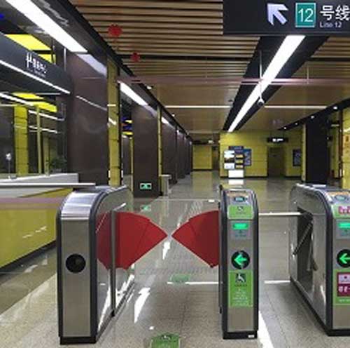上海地鐵通道閘案例 - 中出網(wǎng)-智能出入口與停車充電門戶
