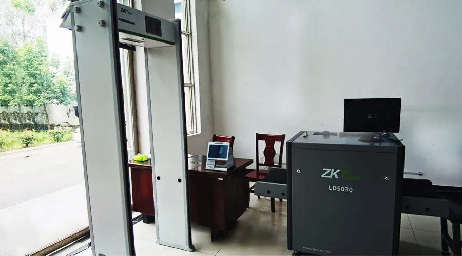 聯(lián)合部署ZKTD-RCX160測(cè)溫安檢門(mén)及LD5030安檢機(jī)