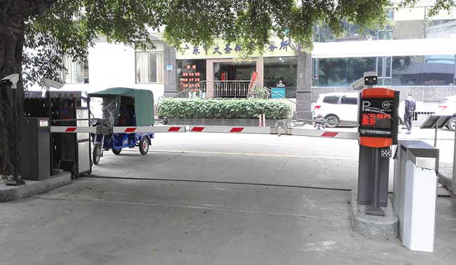 廣州市人民法院車牌識(shí)別系統(tǒng)案例 - 中出網(wǎng)-智能出入口門(mén)戶