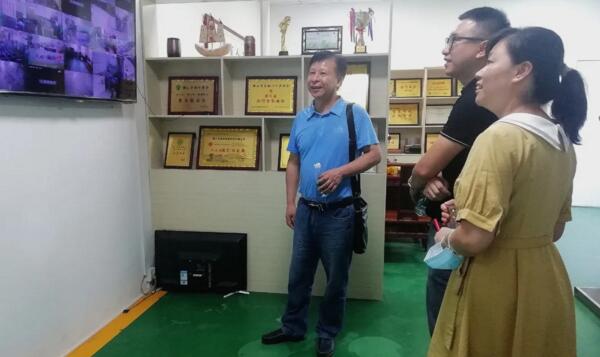高壘發(fā)展高新企業(yè)引入科技人才與廣東職業(yè)技術(shù)學(xué)院輕工與材料學(xué)院馮書記一行來公司指導(dǎo)調(diào)研