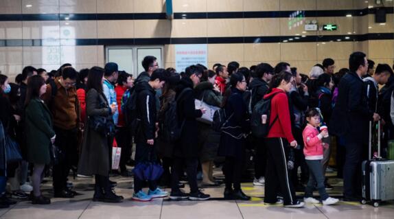 開學在即，五湖四海的學子準備返校