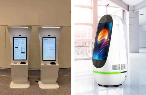 瑞為推出了智慧航顯以及曉瑞機器人兩款具備導航性能的機場產品