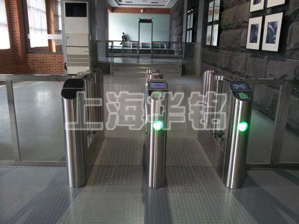 上?？萍季W通道閘案例 - 中出網-智能出入口門戶