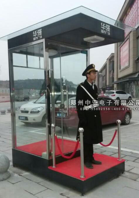 鄭州華強(qiáng)城市廣場(chǎng)崗?fù)すこ贪咐?- 中出網(wǎng)-智能出入口門戶