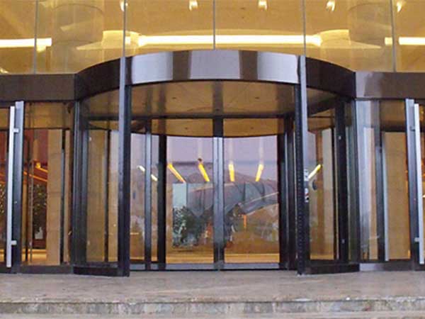 濟南綠城喜來登酒店旋轉門案例 - 中出網-智能出入口門戶
