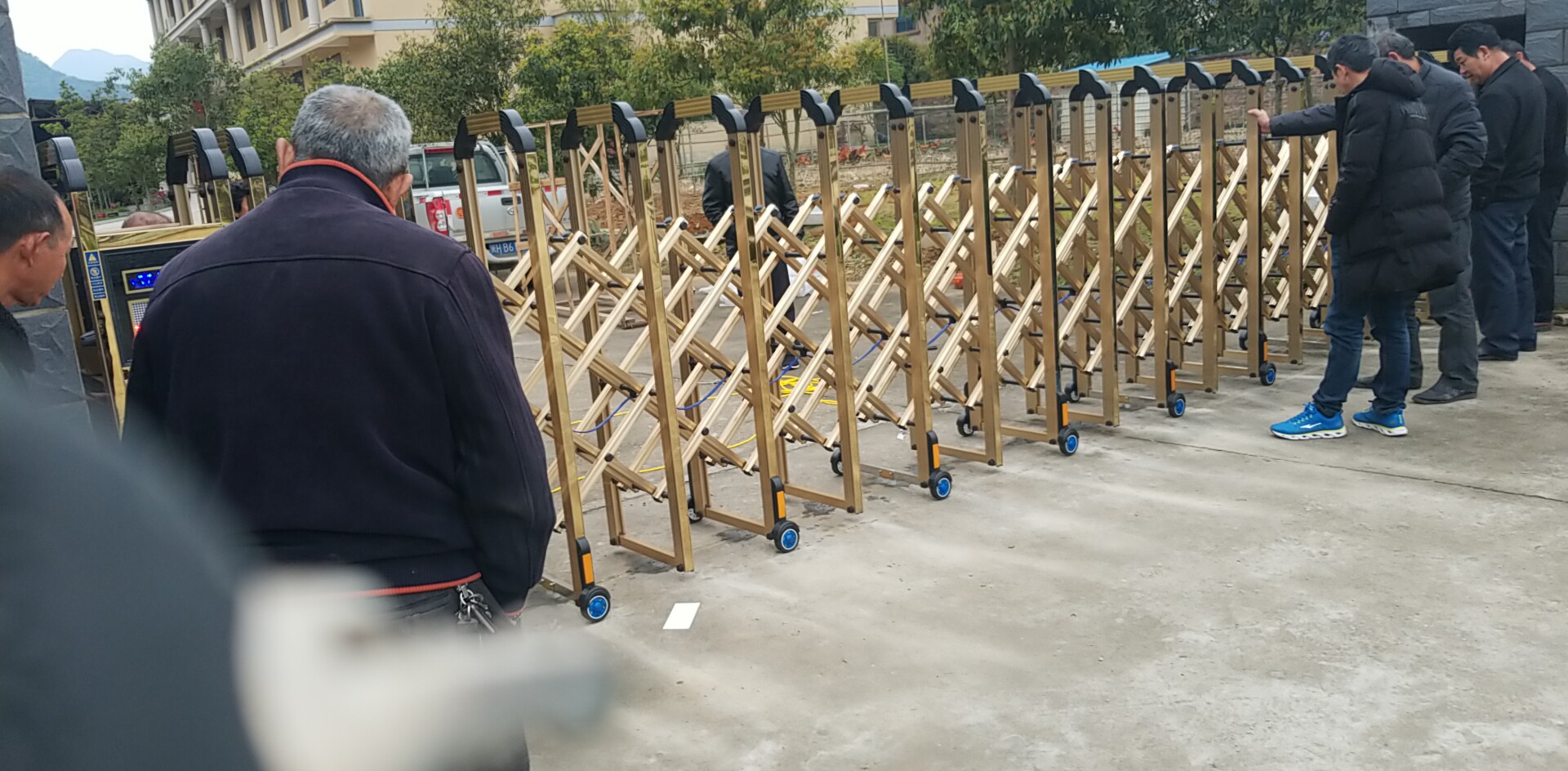 電動門、停車場系統(tǒng)